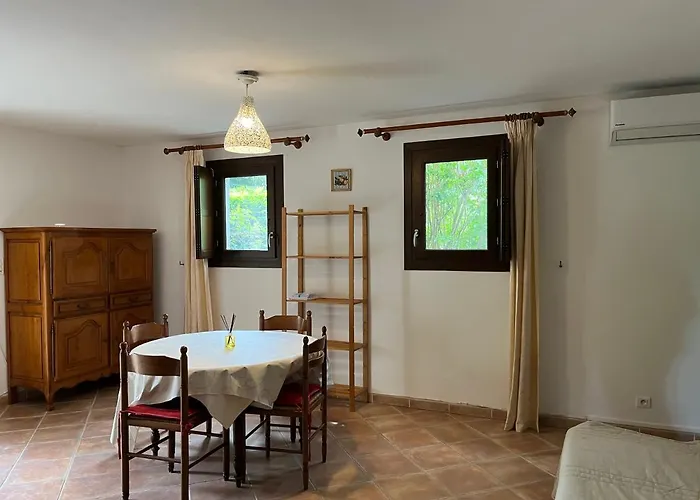 Corte Appartement T2 En Residence Privee